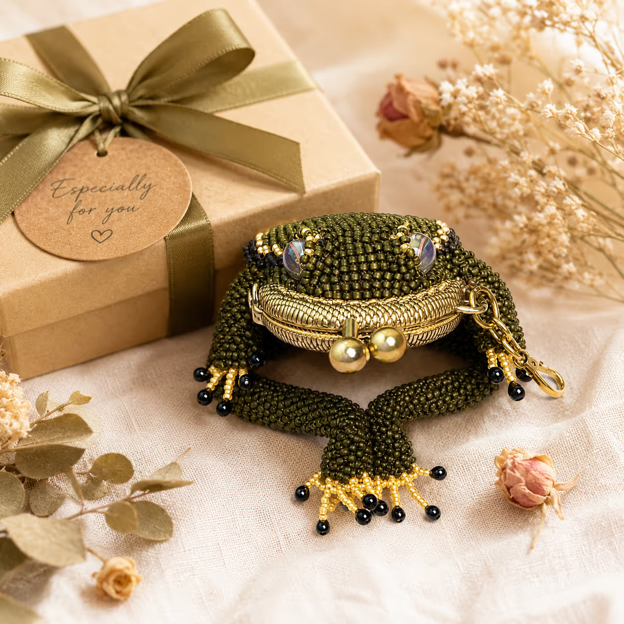 ๐ธ Frog Coin Purse Collection โ Ready-Made Fabric Purse & Beaded Craft Kit